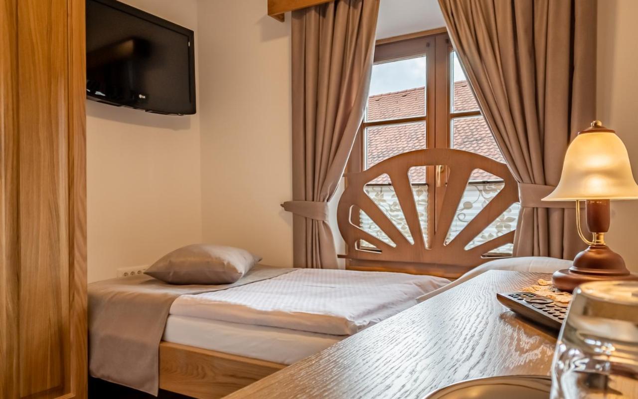 Guest House Pri Cesarju Камник Екстериор снимка